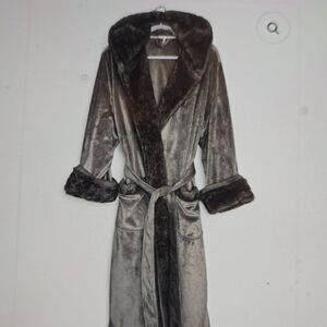 Pottery Barn Robe Ombre Faux Fur Size Large Gray M